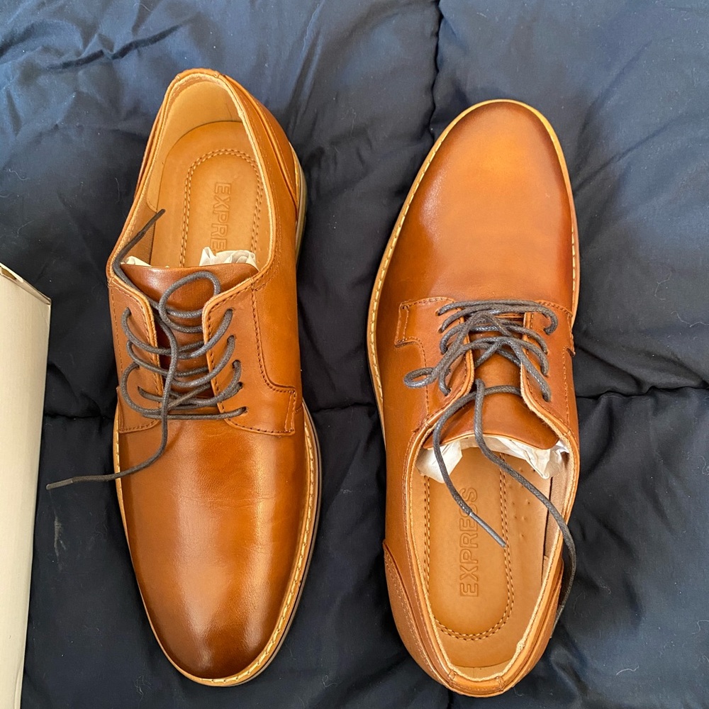 Brown dress shoes